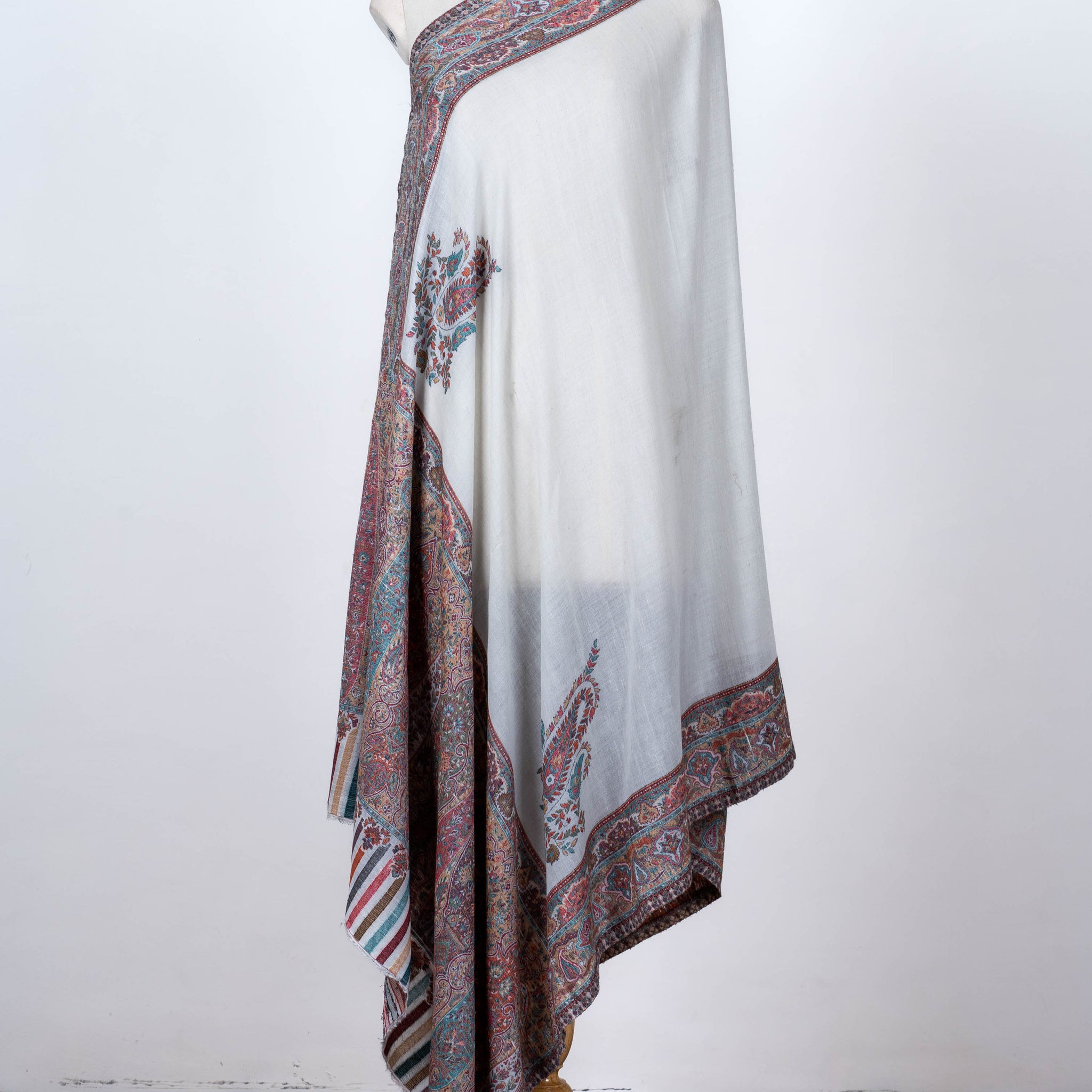 Ivory Elegance Wool Shawl with Kashmir-Inspired Paisley Borders