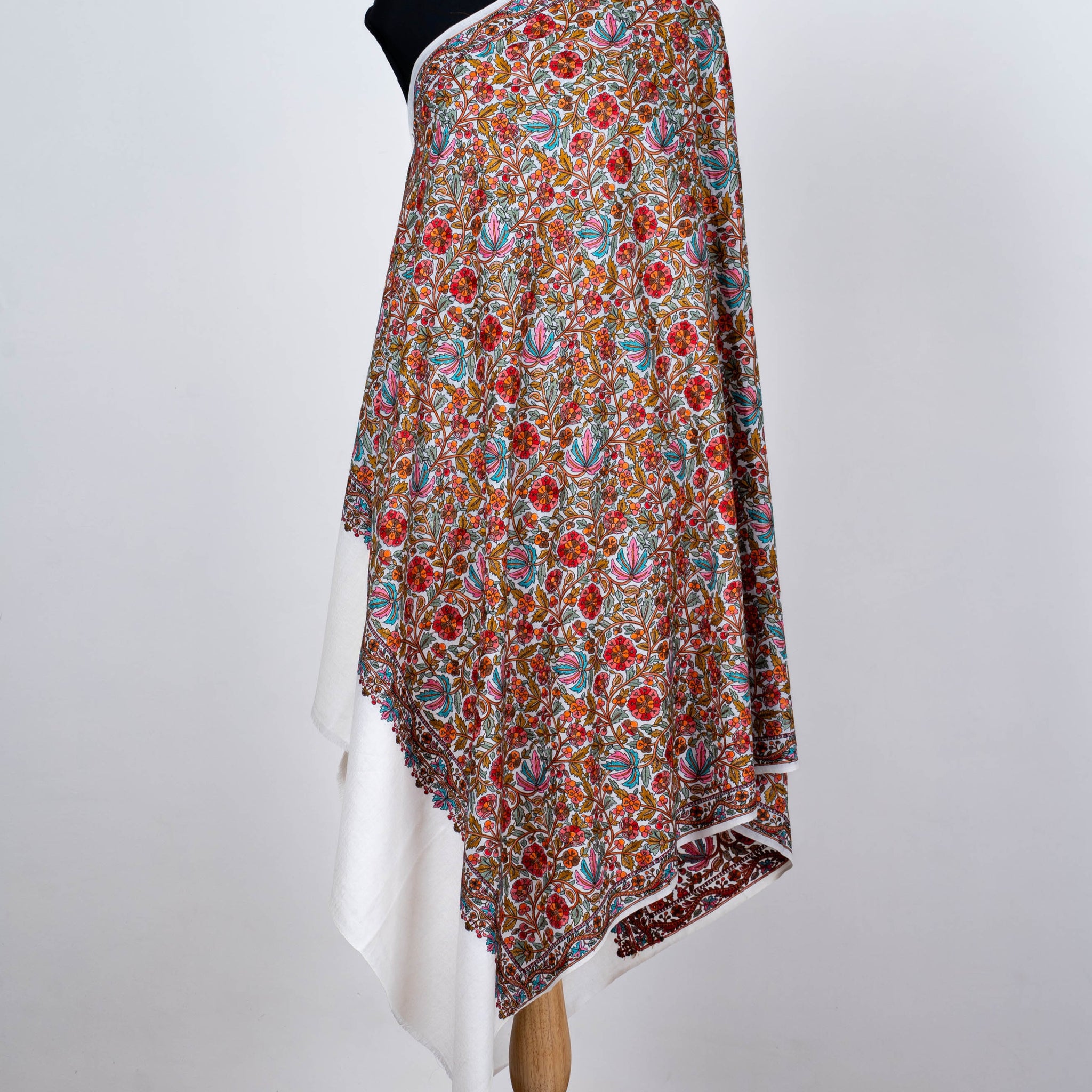 Enchanted Bloom Woolen Shawl – A Tapestry of Elegance